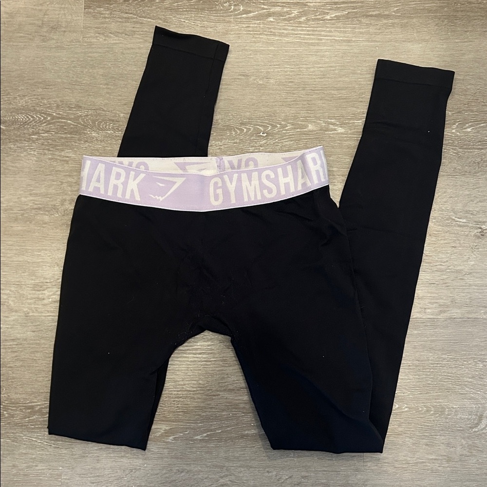 Gymshark black/light purple leggings